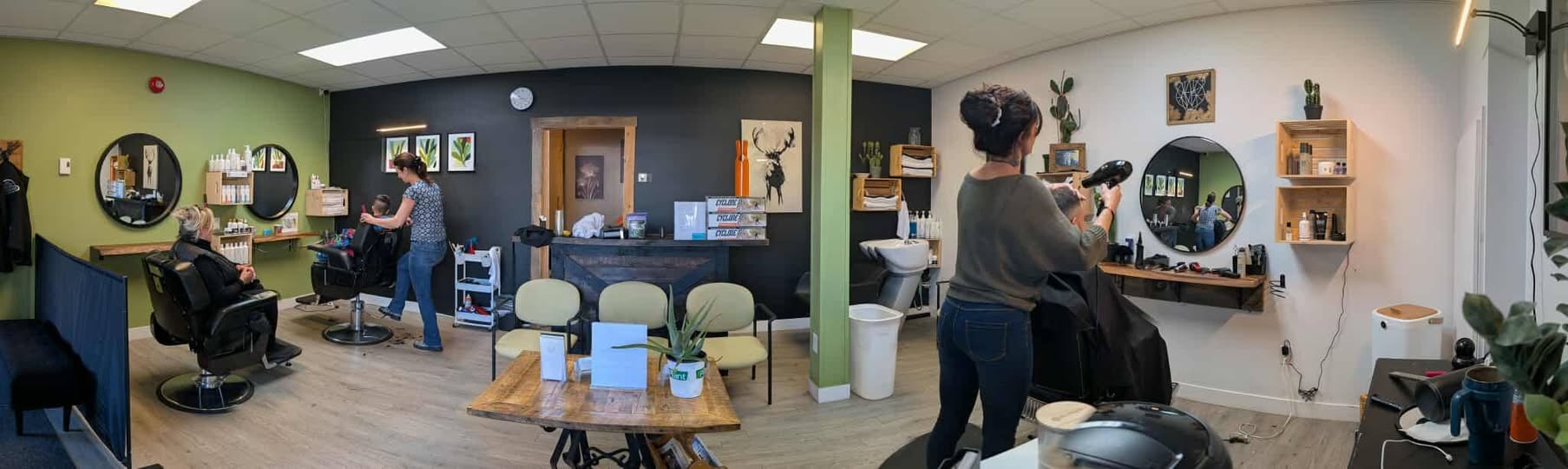 Espace du salon de barbier La Shop à Meg à Sherbrooke