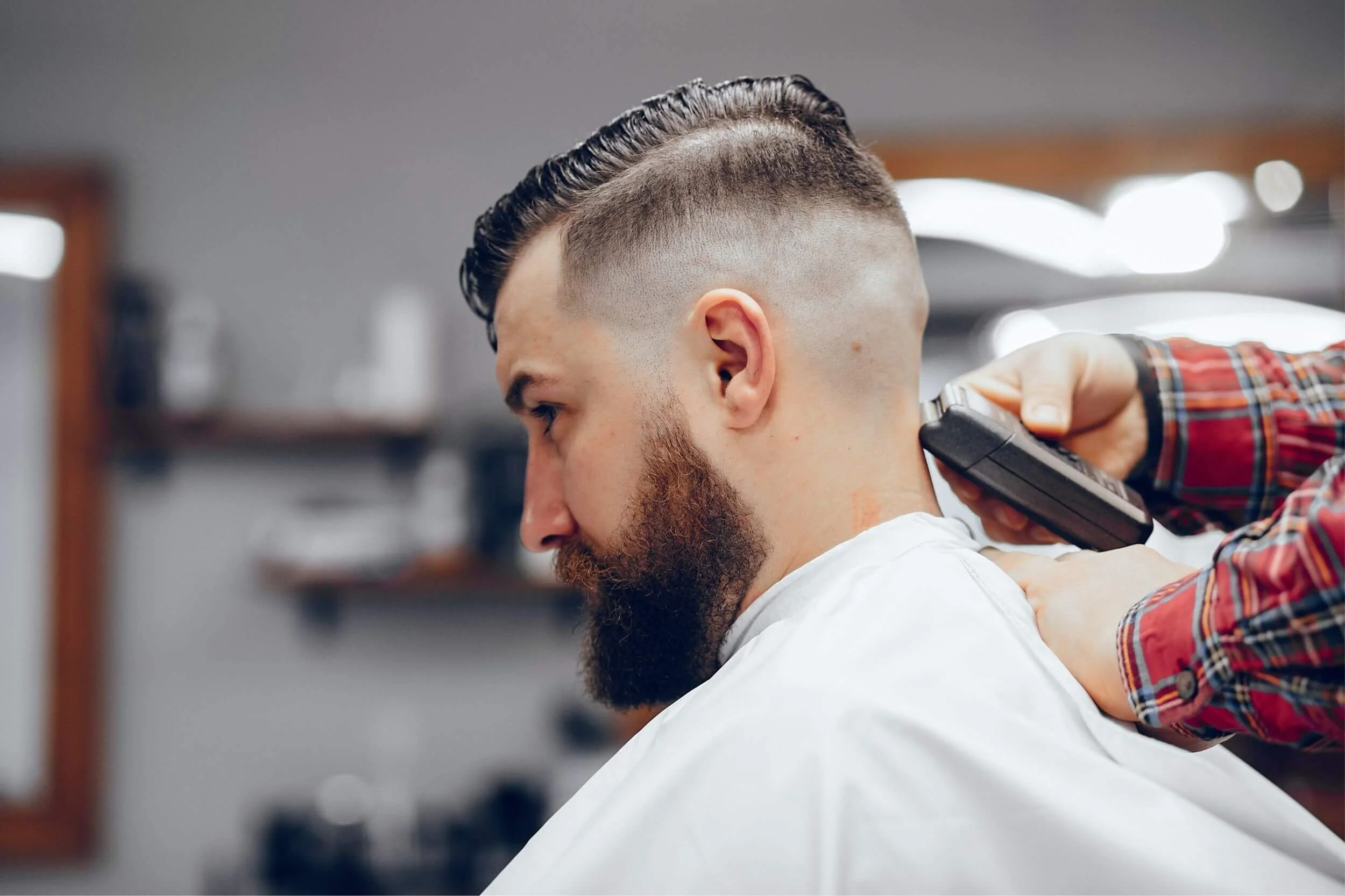 Coupe homme dégradé taper fade tendance